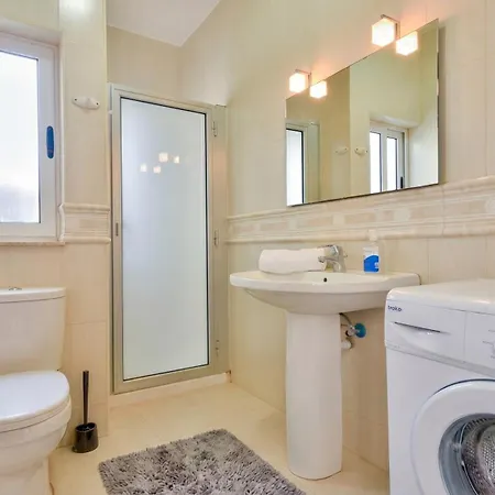 Azure 3bd & Penthouse *