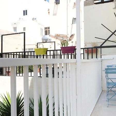 Azure 3bd & Penthouse شقة *